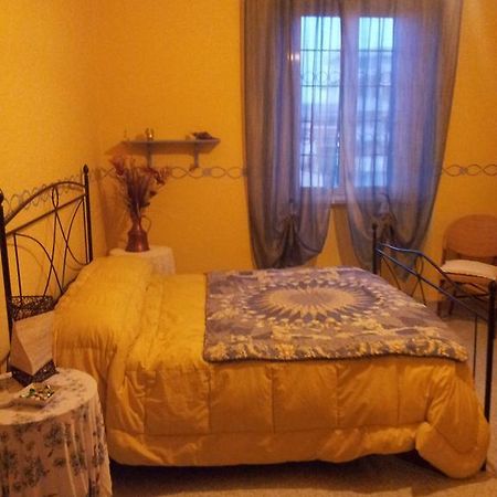 Il Casaletto Di Laura Bed & Breakfast Fiumicino Phòng bức ảnh